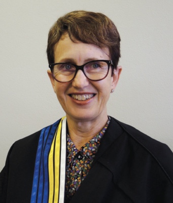 Photo of Chief Justice Helen Gay Murrell